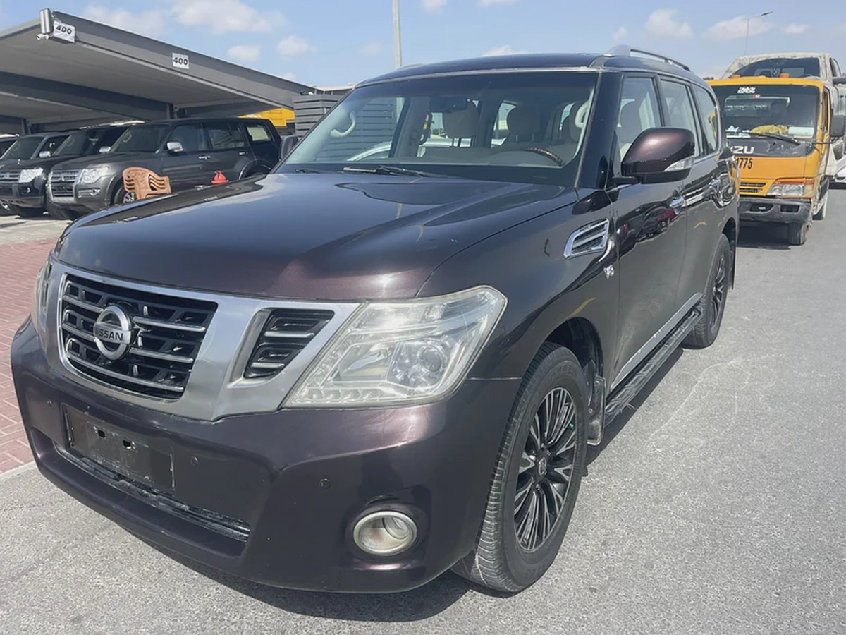 Nissan patrol 2011 brown color GCCcalen car