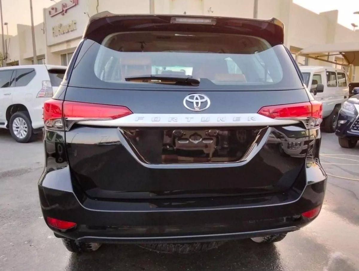 Toyota Fortuner GX2 Toyota Fortuner 2.4 Basic 2024-3-0