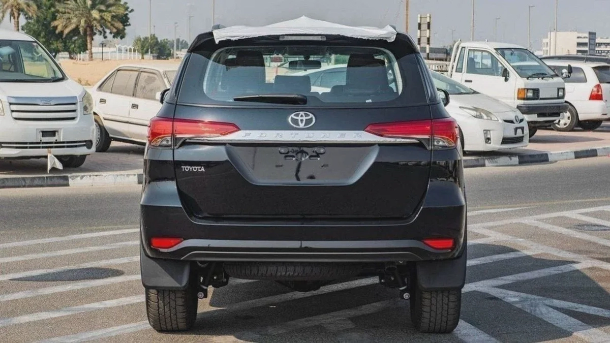 TOYOTA FORTUNER EXR DIESEL 2026 – BLACK EXTERIOR-7-7