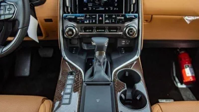 Lexus LX600 SIGNATURE-5