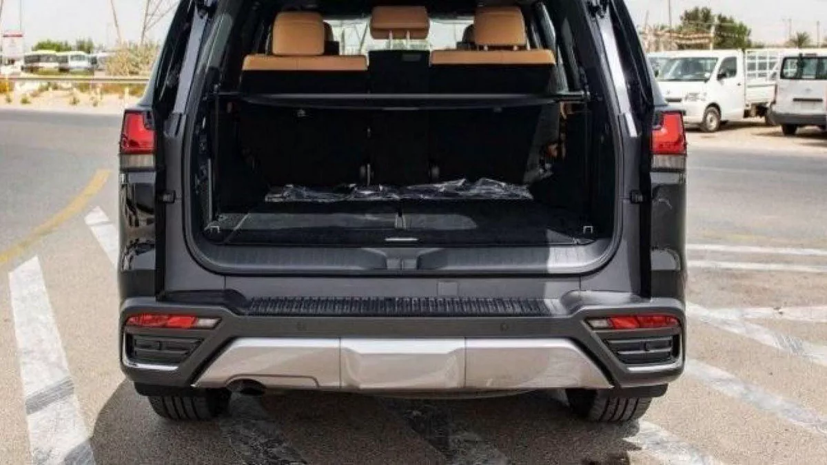 Lexus LX600 SIGNATURE-9-0