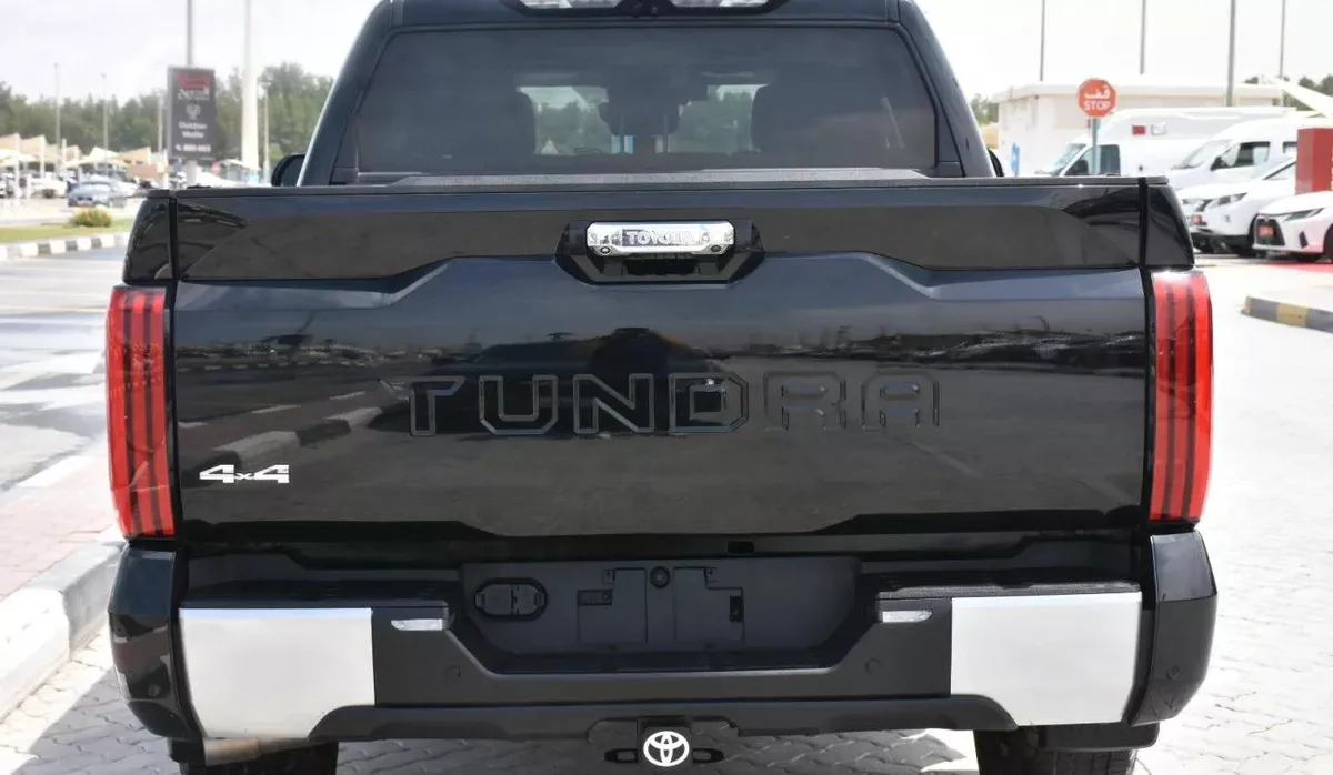 TOYOTA TUNDRA LIMITED 2024 | BLACK-8-8