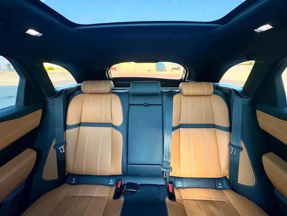 AED 3,000 P.M | 0% DOWN PAYMENT | RANGE ROVER VELAR P300 HSE R-DYNAMIC-3-3