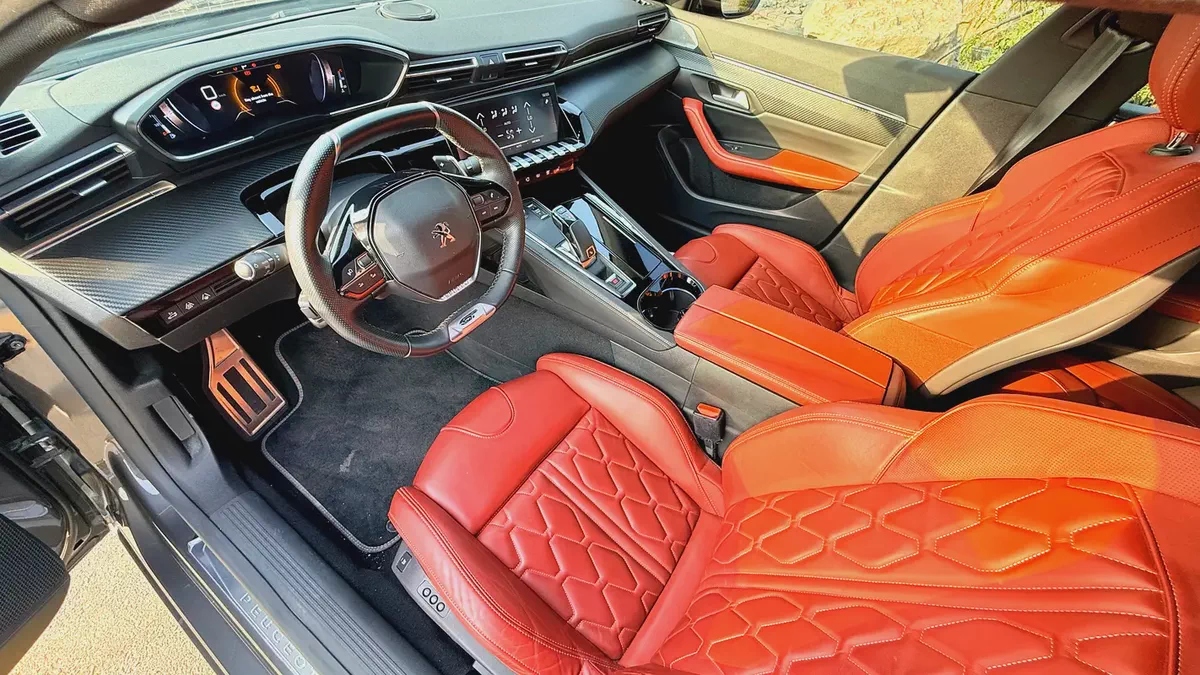 1 YEAR / 20,000KM WARRANTY | 1.6L GT | SERVICE HISTORY | GCC | AED 900 PM-7-7
