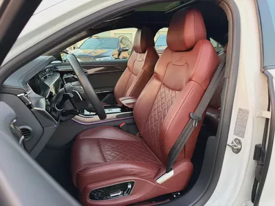 (2020) AUDI //S8// GCC FULL OPTION -ORIGINAL PAINT--9