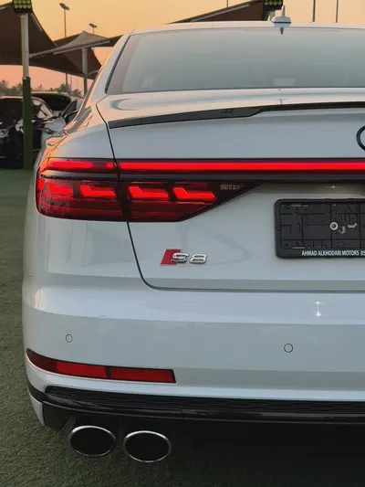 (2020) AUDI //S8// GCC FULL OPTION -ORIGINAL PAINT--17
