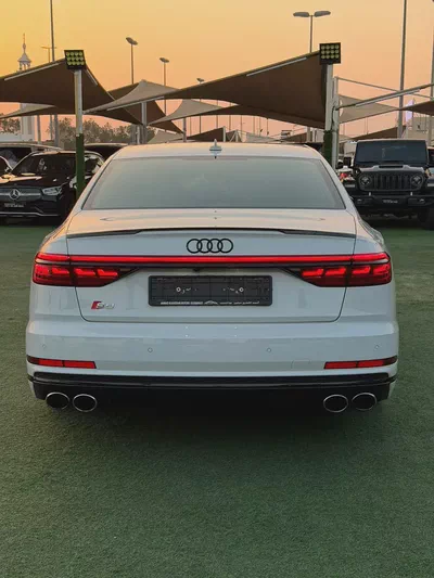(2020) AUDI //S8// GCC FULL OPTION -ORIGINAL PAINT--5