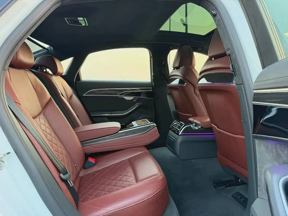 (2020) AUDI //S8// GCC FULL OPTION -ORIGINAL PAINT--13-13