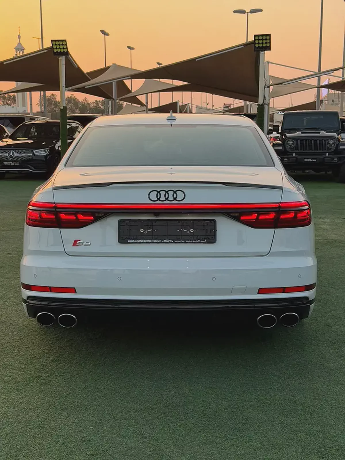 (2020) AUDI //S8// GCC FULL OPTION -ORIGINAL PAINT--5-5