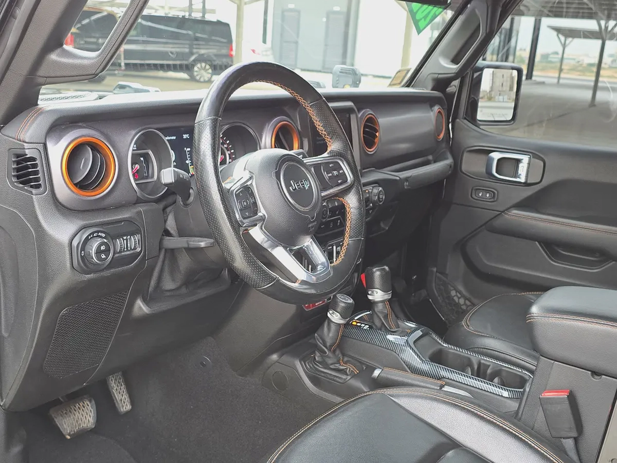 2021 Jeep Gladiator Mojave (Canadian Specs)-9-9