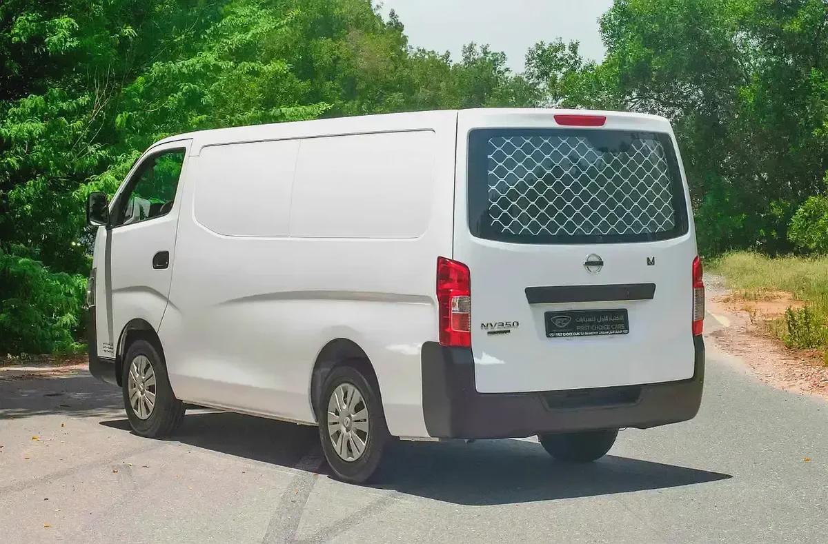 Standard Roof Delivery Van | Manual | GCC Specs | Ref#N32721-3-3