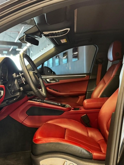 Porsche Macan 2023-4