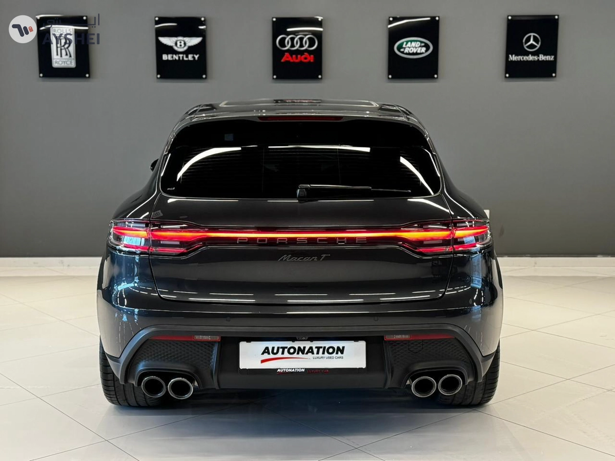 Porsche Macan 2023-7-7
