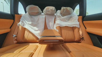 XPENG G9 (White Orange)-9