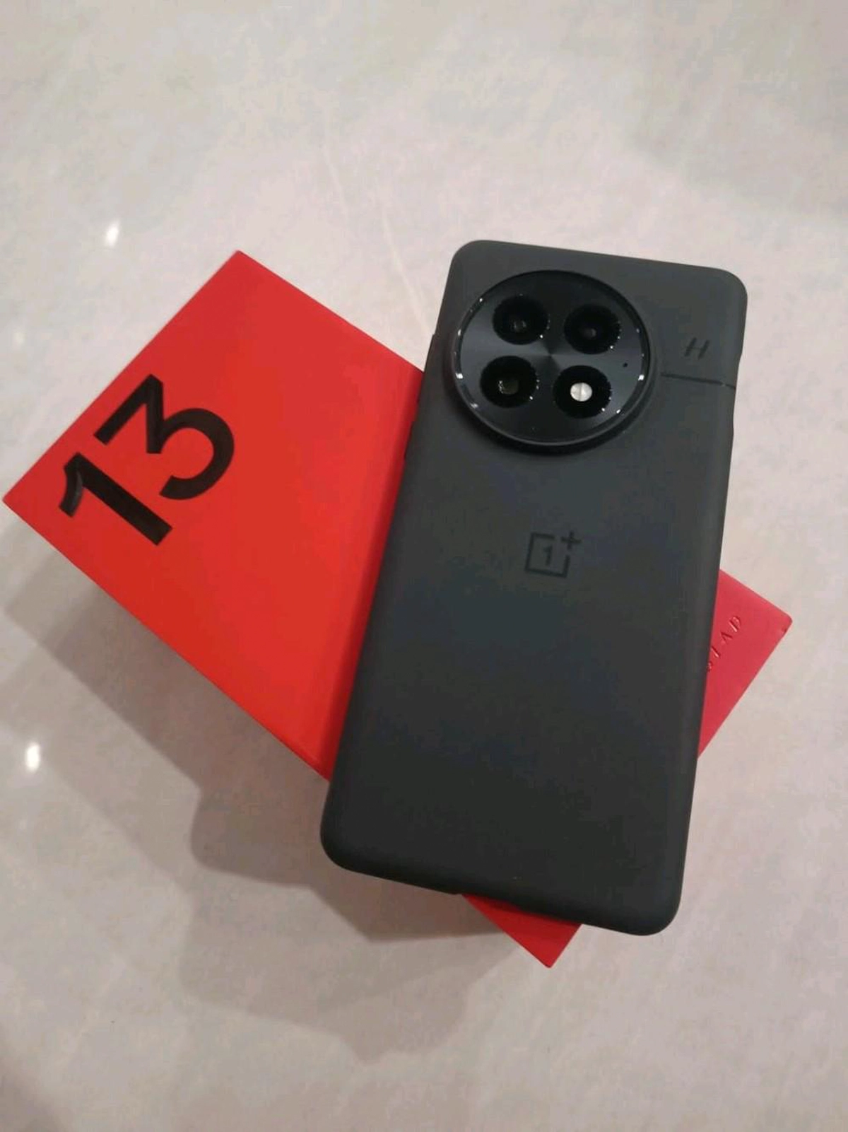 OnePlus 13 Global Indian Version, 512/16+12 Black 2 Week Old , Full Box