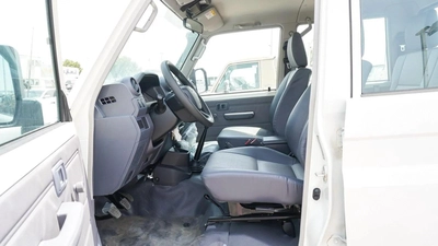 Toyota Land Cruiser Pick Up 4.2L Diesel-2