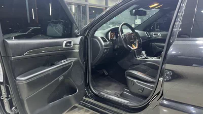 Jeep Grand Cherokee SRT-9