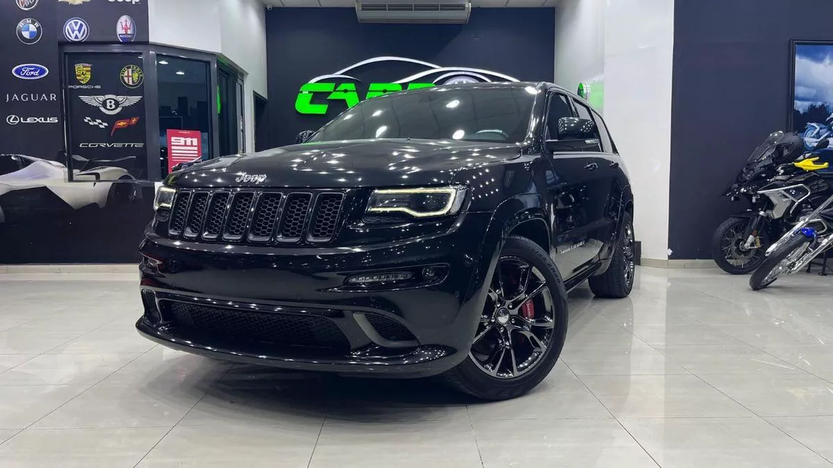 Jeep Grand Cherokee SRT-1-0