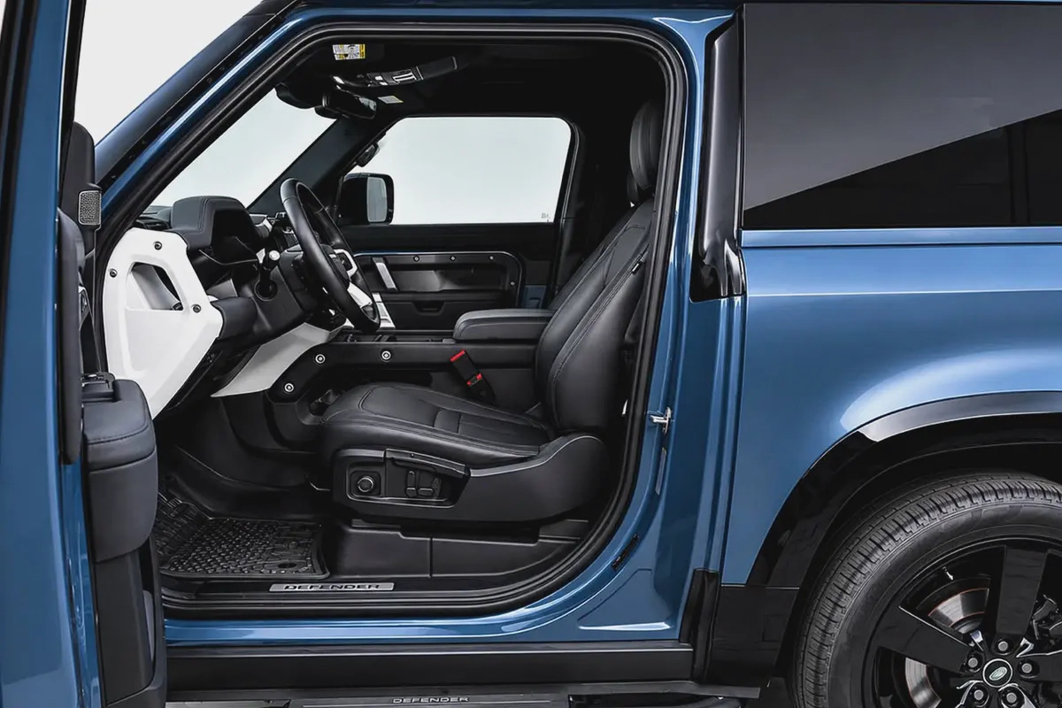 4,308 AED/ MONTHLY l Land Rover Defender 90 2022 l S P400-6-6