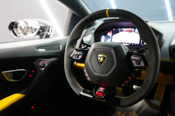 Lamborghini Huracan Tecnica LP 640-2