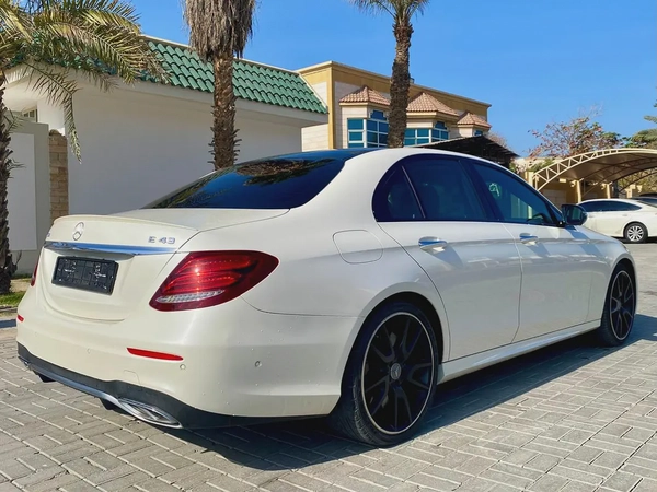 2018 MERCEDES E43 AMG 3.0L BITURBO 4MATIC || GCC || FULLY LOADED || MASTERPIECE|| PERFECT CONDTION