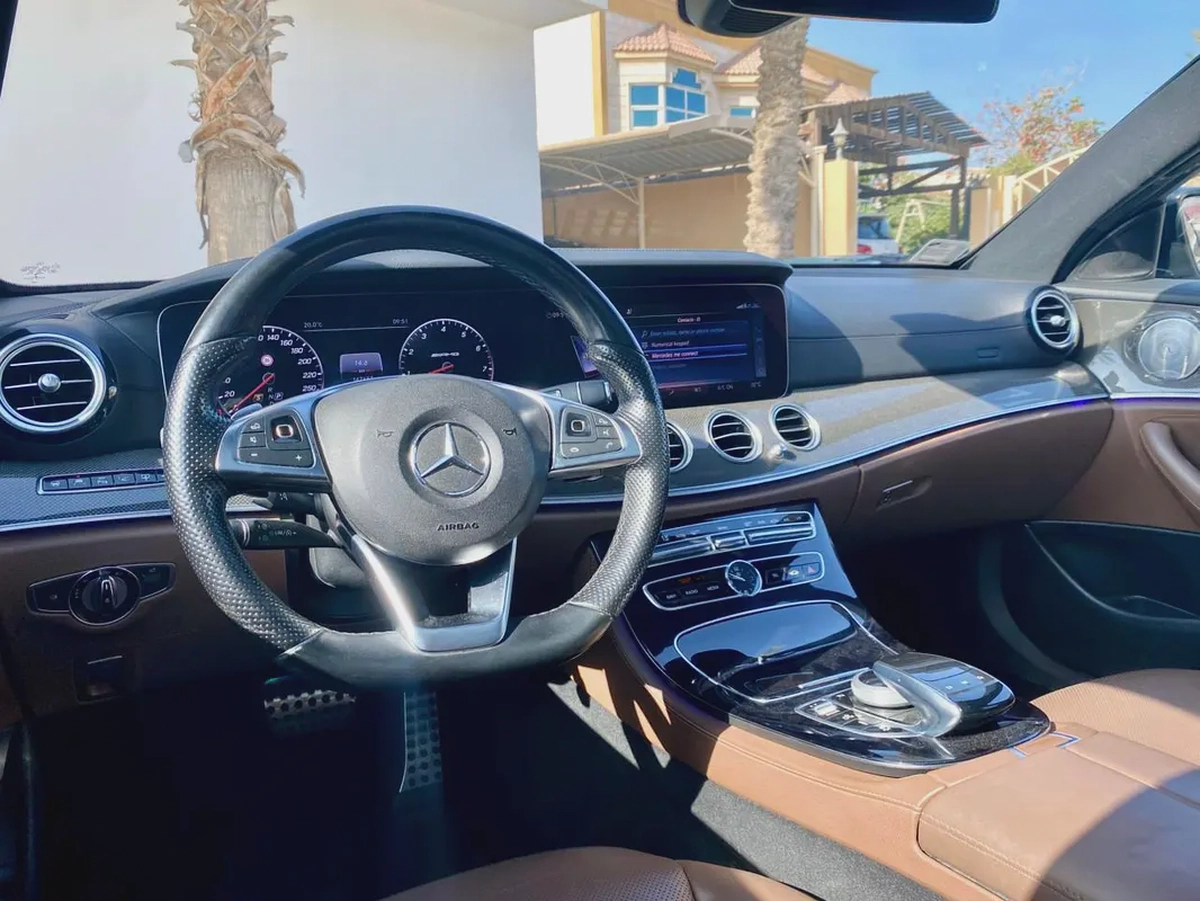 2018 MERCEDES E43 AMG 3.0L BITURBO 4MATIC || GCC || FULLY LOADED || MASTERPIECE|| PERFECT CONDTION-12-12