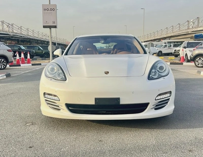 GCC Specs Porsche Panamera 4 - 2011-1