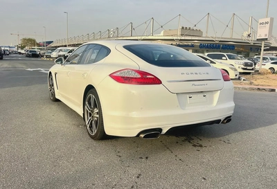 GCC Specs Porsche Panamera 4 - 2011-7