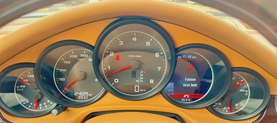GCC Specs Porsche Panamera 4 - 2011-10