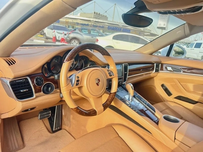 GCC Specs Porsche Panamera 4 - 2011-11