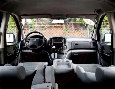 Hyundai H-1 GL 2.4 L | | GCC | Accident-Free | In Excellent Condition | 812 P.M-11