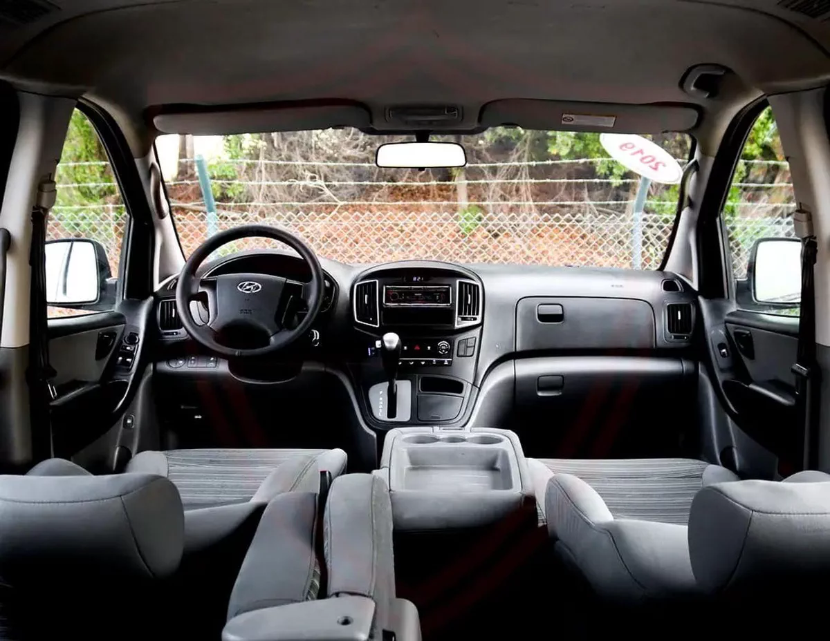 Hyundai H-1 GL 2.4 L | | GCC | Accident-Free | In Excellent Condition | 812 P.M-11-0