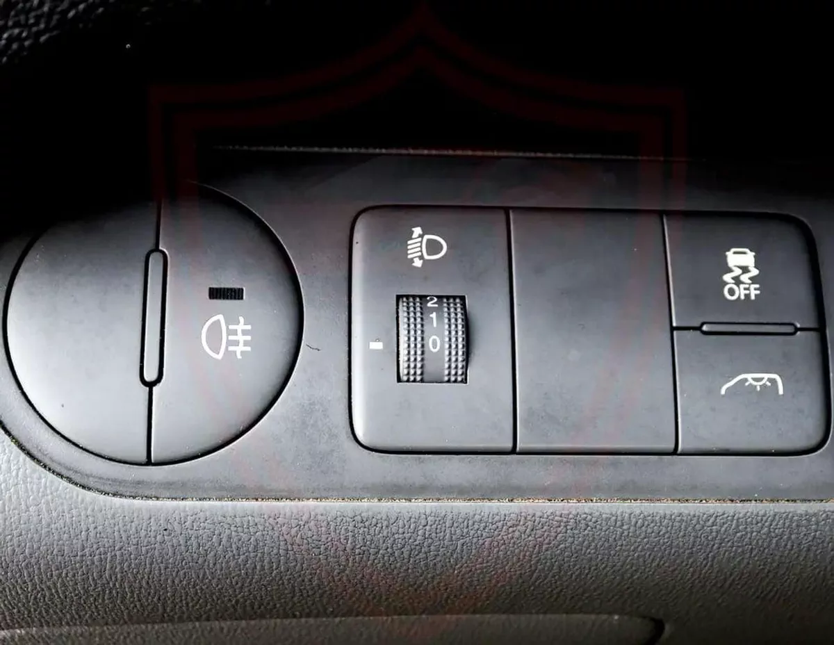 Hyundai H-1 GL 2.4 L | | GCC | Accident-Free | In Excellent Condition | 812 P.M-14-0