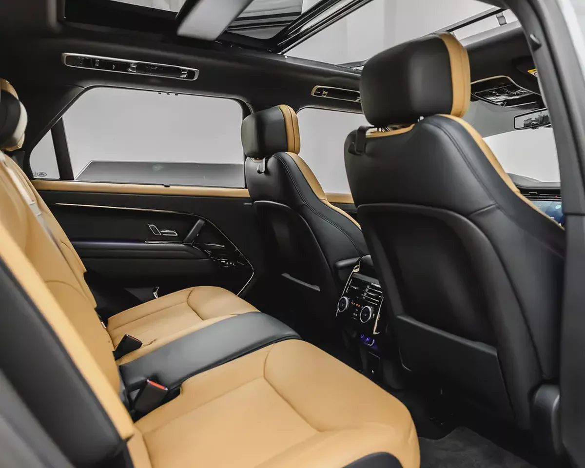 RANGE ROVER SPORT HSE P400 - DYNAMIC - 2023 - GCC - AL TAYER WARRANTY AND SERVICE CONTRACT-17-17