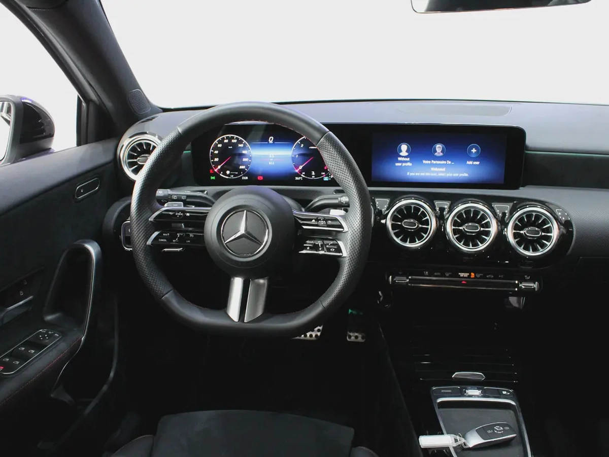 MB A220 //2023 // Diesel // Almost New-7-7