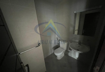 WHOLE BUILDING FOR SALE IN M-5, MUSSAFAH INDUSTRIAL AREA-5