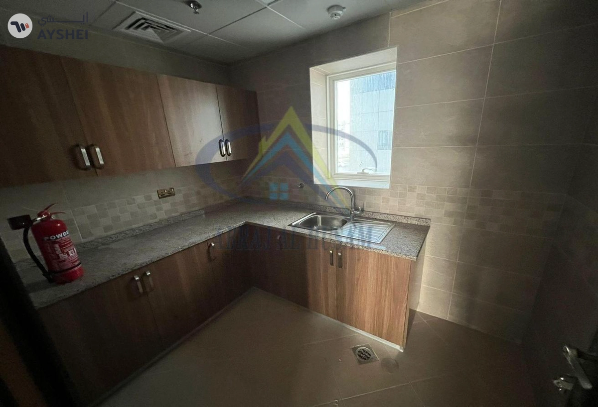 WHOLE BUILDING FOR SALE IN M-5, MUSSAFAH INDUSTRIAL AREA-1-1
