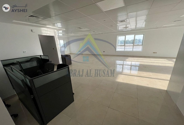 WHOLE BUILDING FOR SALE IN M-5, MUSSAFAH INDUSTRIAL AREA
