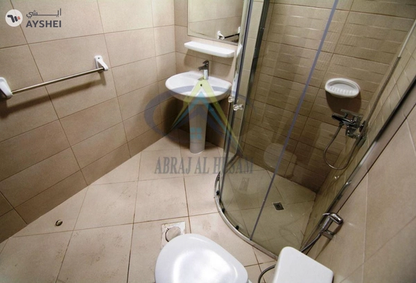 WHOLE BUILDING FOR SALE IN M-5, MUSSAFAH INDUSTRIAL AREA