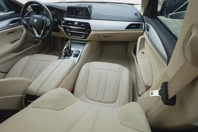 BMW 5 Series 520 2019-15