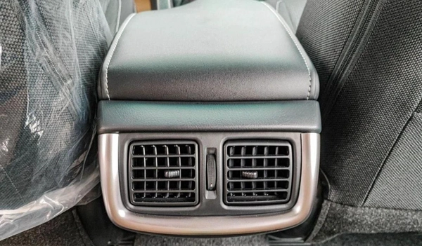 Toyota Hilux 2.4L SR5 MT DIESEL 2024