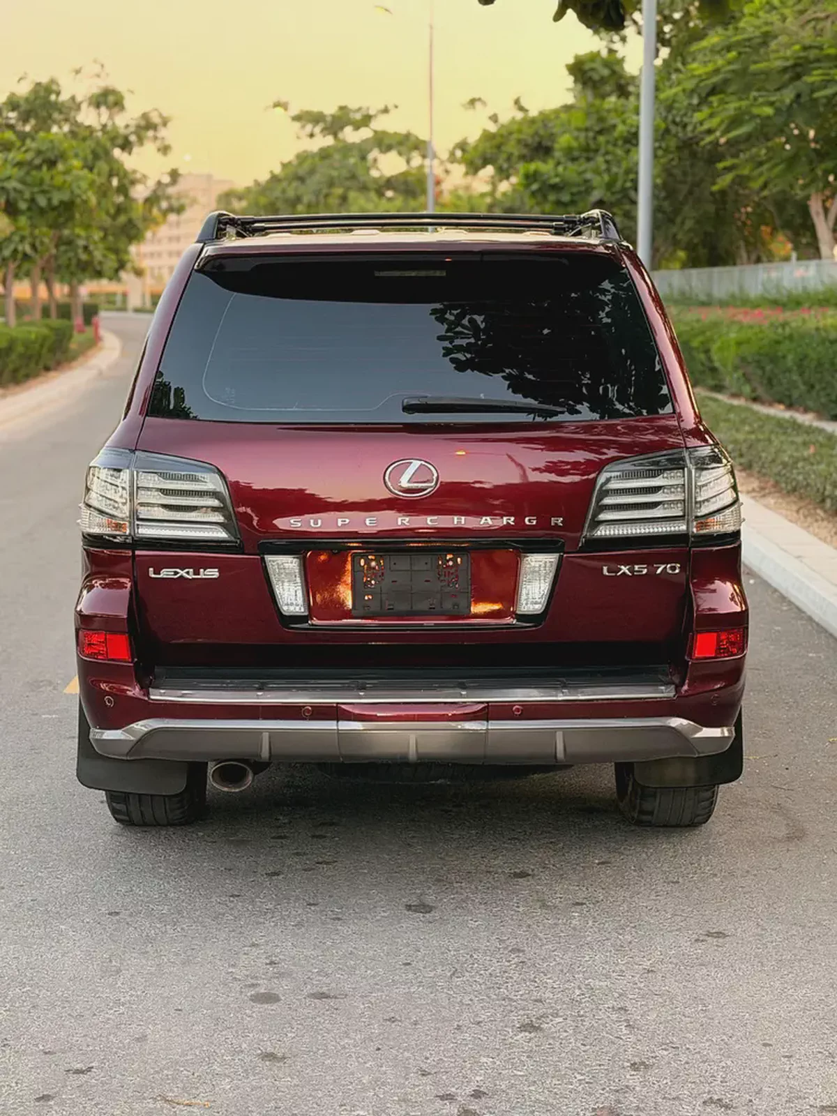 Lexus LX 570 Sport 2014 GCC Specs - Excellent Condition-6-6