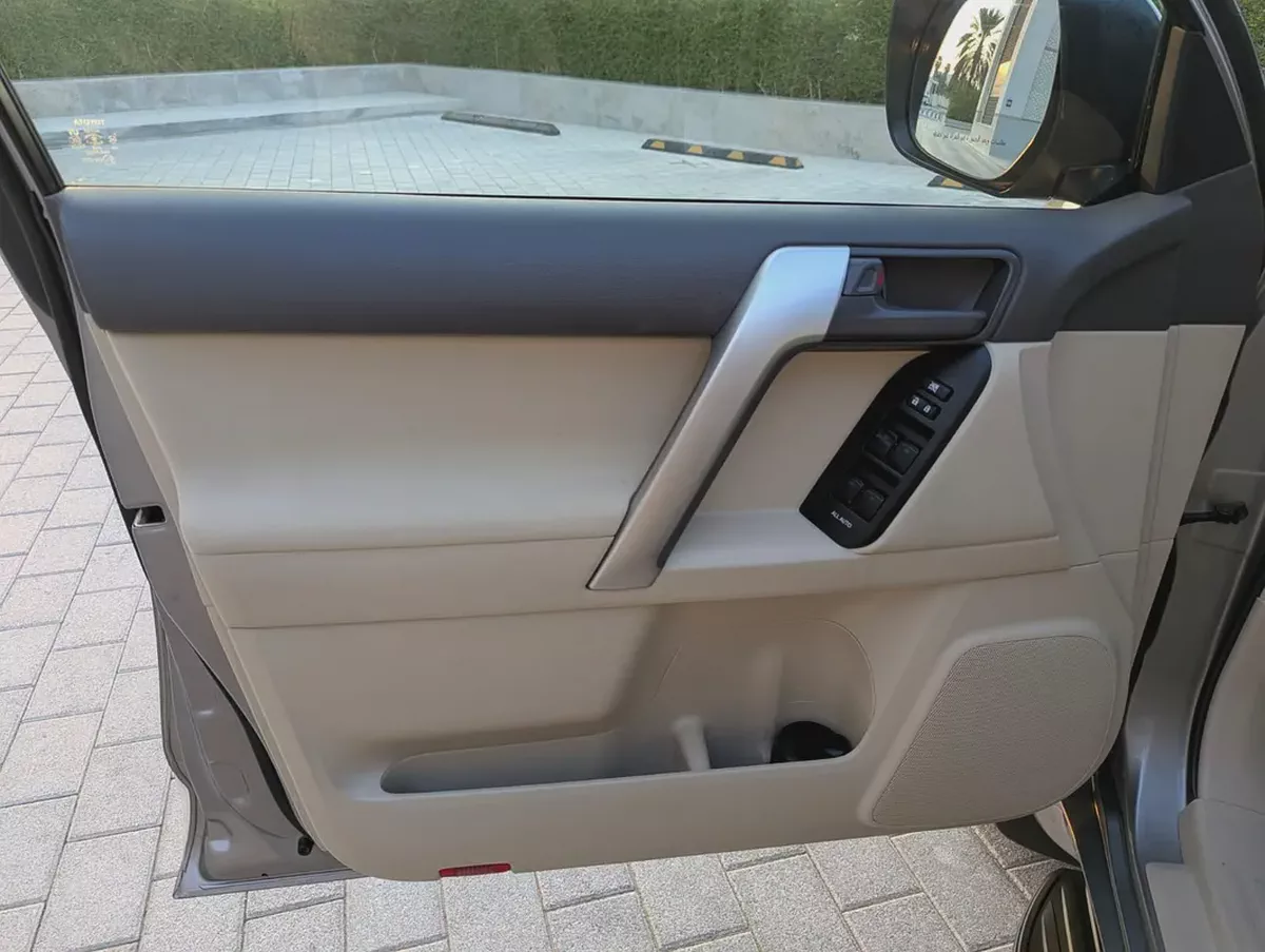 Toyota Prado 2022 VXR | Top Full Option | V6 4.0L |GCC Specs Excellent Condition-8-8