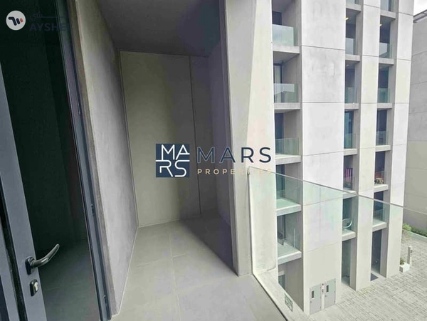 Luxury Brand New 1bhk apartment in Tiraz building