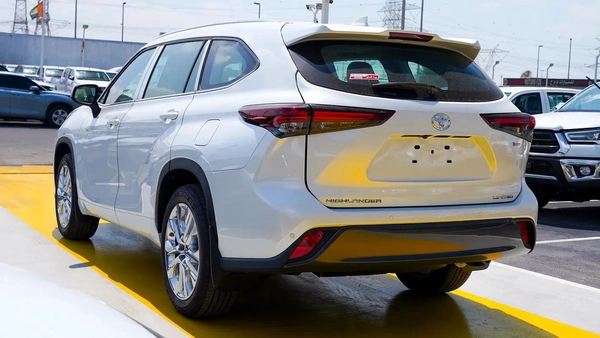 2025 Toyota Highlander Limited - GCC Specs - Brand New!