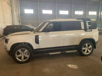 Land Rover Defender P110- D300 – Premium Diesel 4x4 / 3.0L Inline-6 Twin Turbo Diesel / MY2024-0