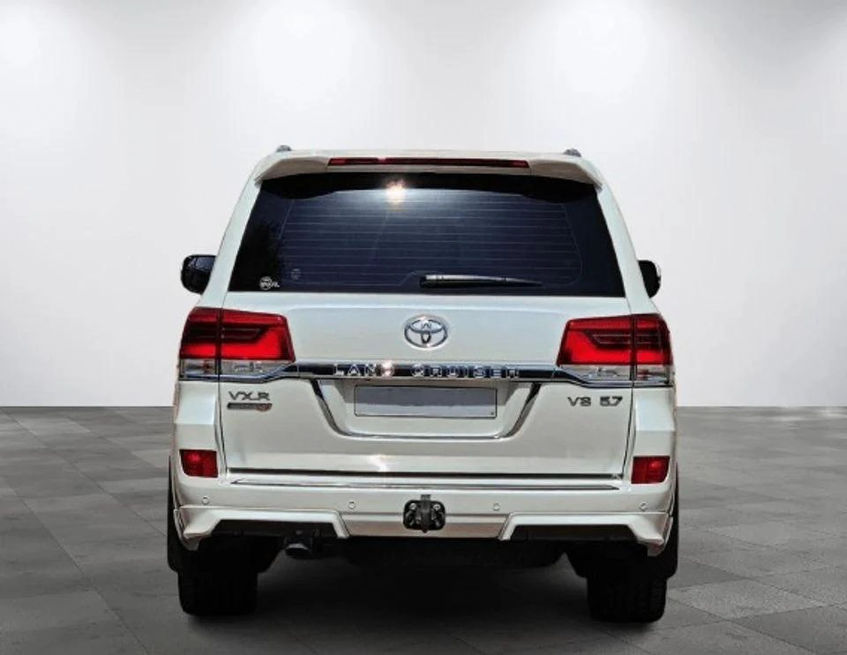 Toyota Land Cruiser VXR 5.7L 4WD VXR 5.7L-8CYL 4WD Grand Touring - Completely Agency Maintained -2-2