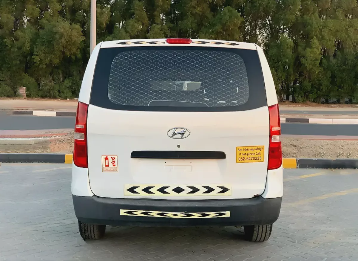 Hyundai H1 GL | 2013 Model | GCC Specs | 2.4L 4-Cyl engine-4-4