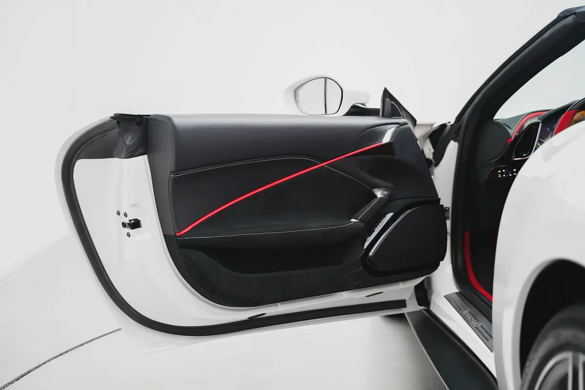 2024 FERRARI ROMA SPIDER WITH WARRANTY AND SERVICE CONTRACT-12-12