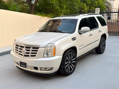Gulf Specs 2011 CADILLAC ESCALADE PREMIUM 7-Seater, 6.2Litre V8-0